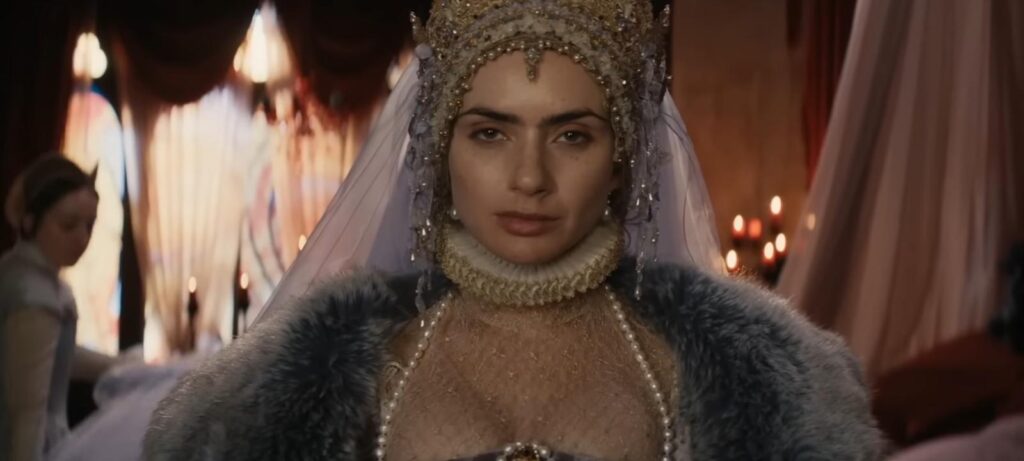 Zoë Bleu nei panni di Elisabeta