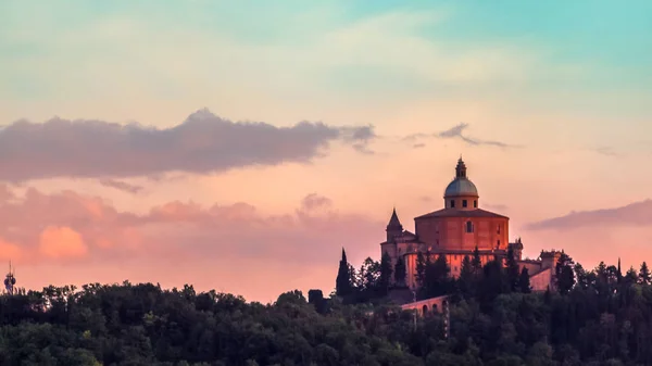 San Luca (©San Luca)