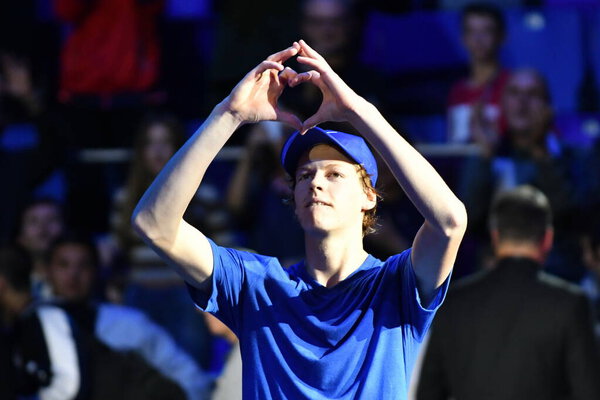 Jannik Sinner festeggia un successo alle Next Gen ATP Finals (© depositphotos)