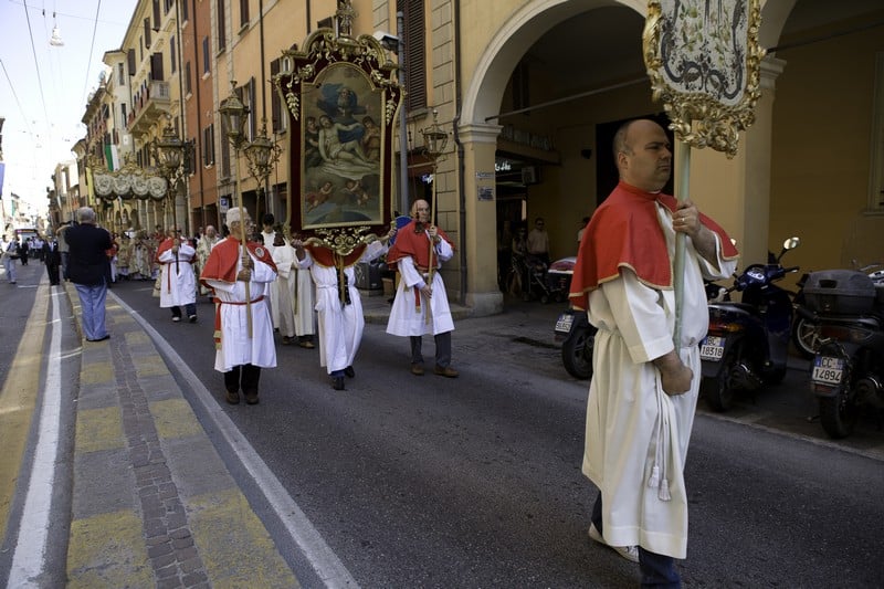 Processione della Decennale Eucaristica di Santa Trinità (2011)