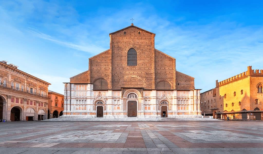 La facciata della Basilica di San Petronio (basilicadisanpetronio.org)