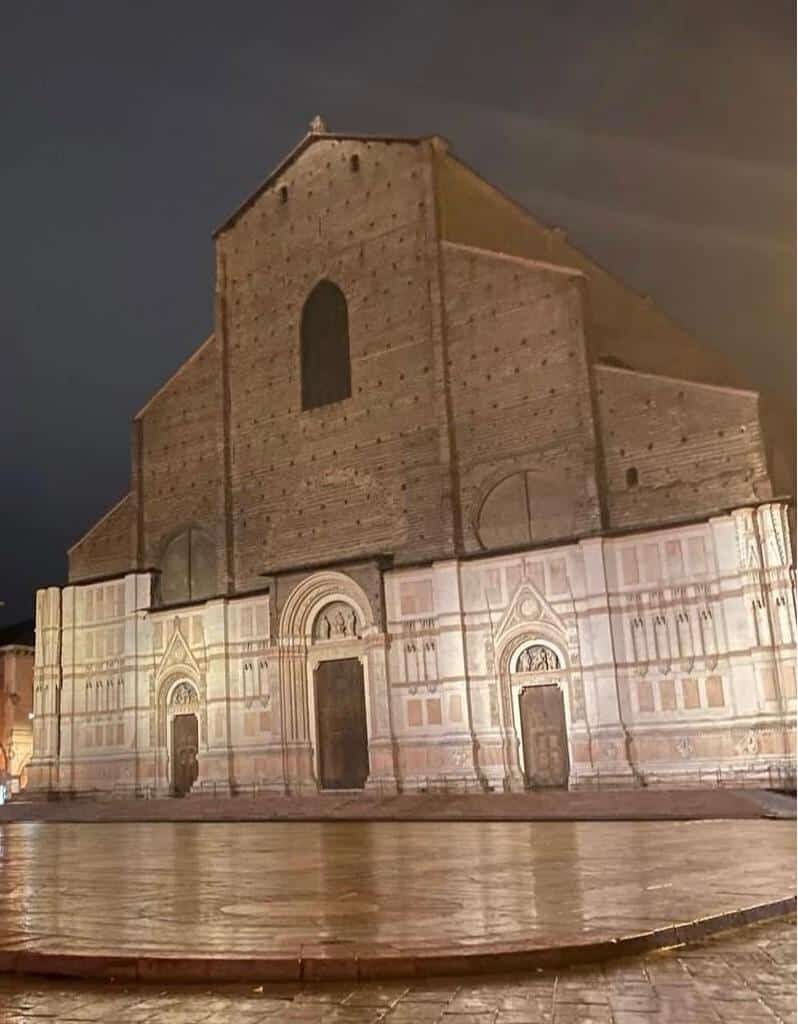 La Chiesa di San Petronio in Piazza Maggiore a Bologna