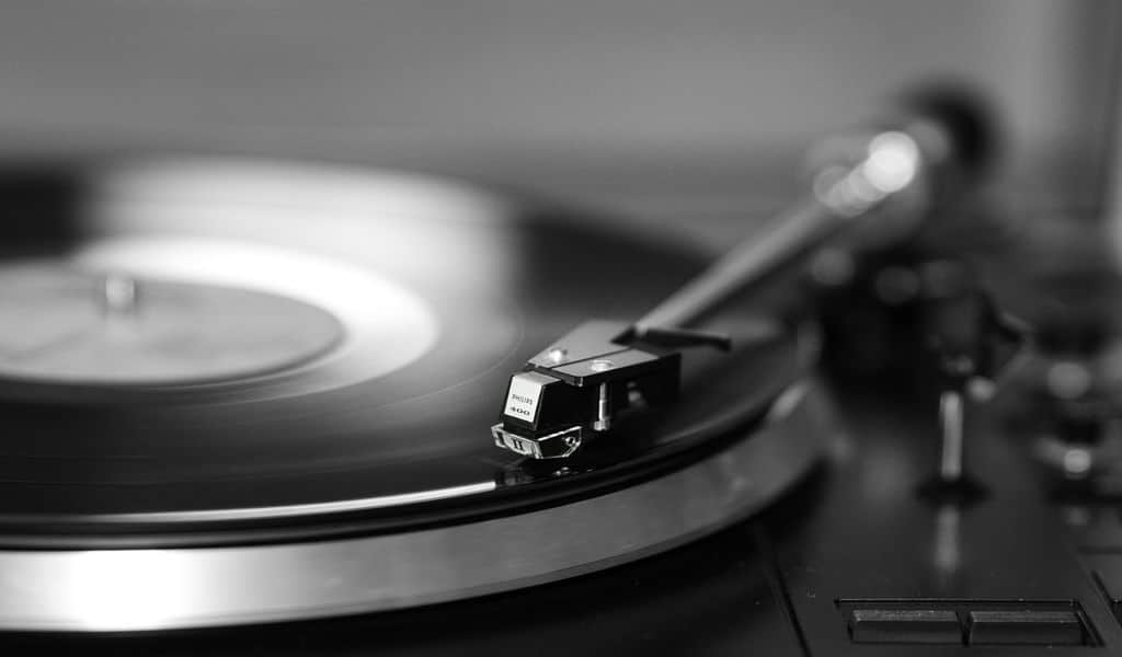 Vinile su giradischi