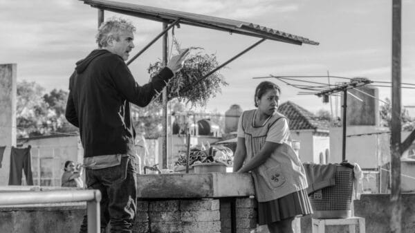 Alfonso Cuarón e Yalitza Aparicio sul set di 'Roma' ©RollingStone