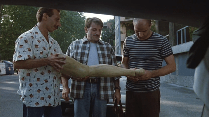 Aldo, Giovanni e Giacomo in "Tre uomini e una gamba" (©Aldo, Giovanni e Giacomo)