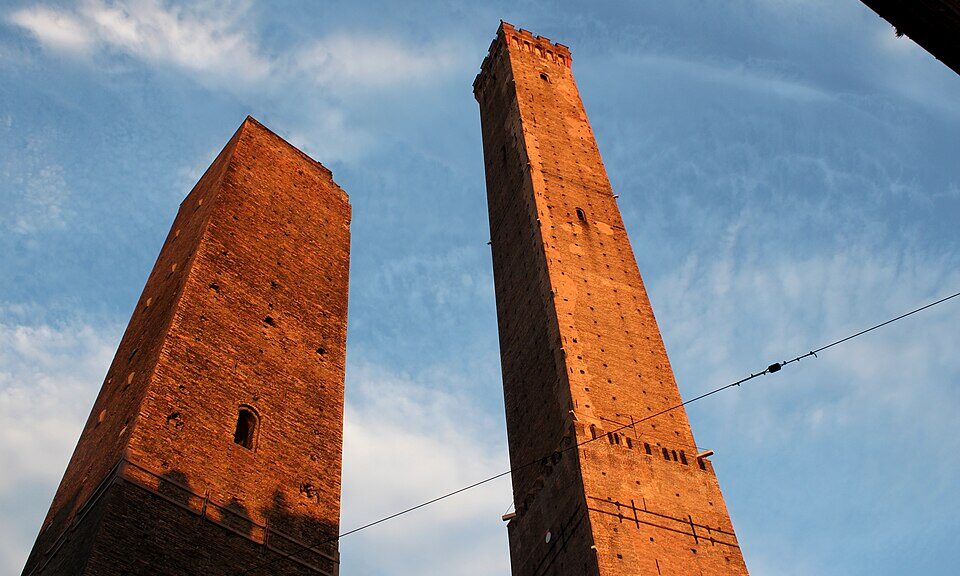 De Pasquale su Bologna - Le due torri di Bologna, Garisenda e Asinelli