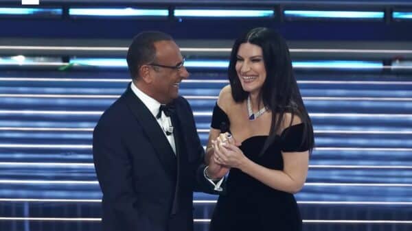 Carlo Conti e Laura Pausini (© Profilo Ufficiale X "Festival di Sanremo")