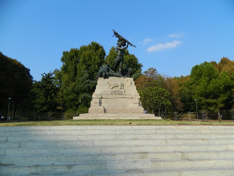 Il Monumento al Popolano di Rizzoli