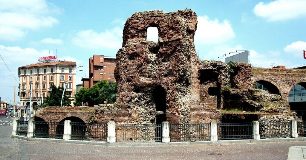I resti della Rocca di Galliera