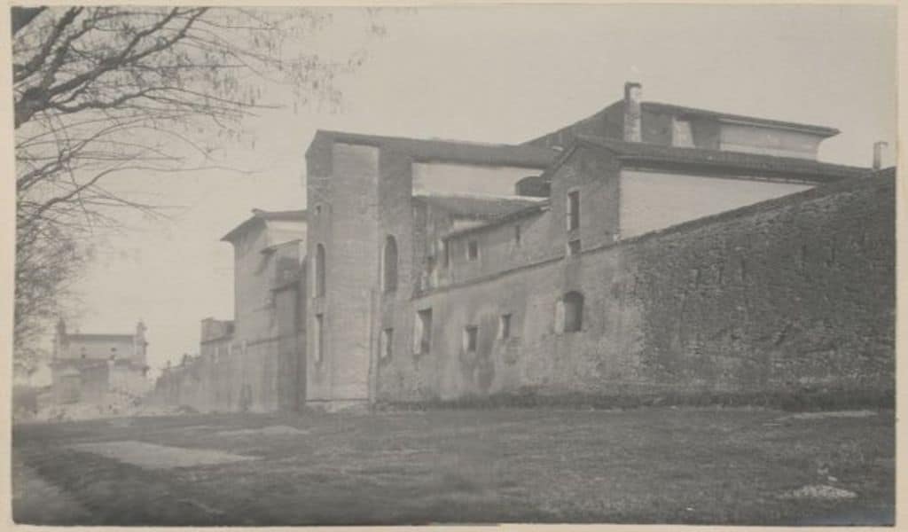 Una delle 12 Chiese addossate alle Mura di Bologna