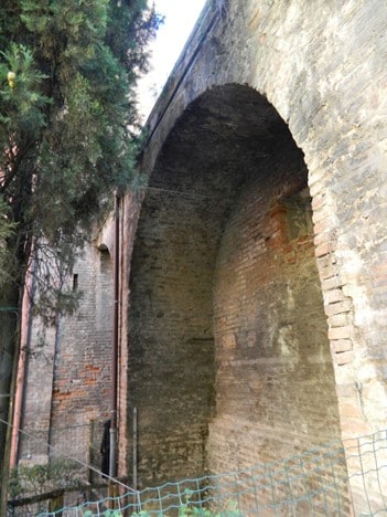 Arcata tipica delle Mura di Bologna