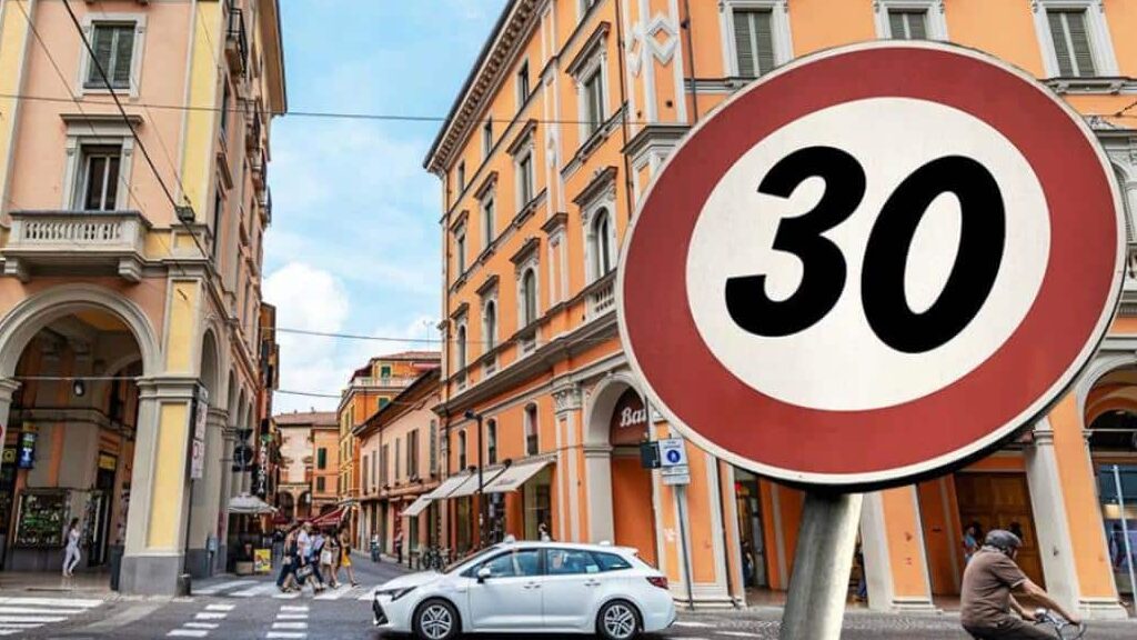 Bologna 30 all'ora (©Il Resto del Carlino)