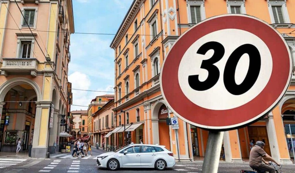 Bologna 30 all'ora (©Il Resto del Carlino)