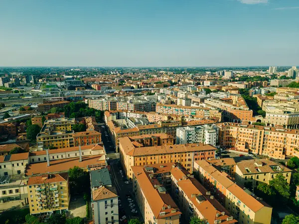 Veduta aerea di Bologna, capoluogo dell'Emilia-Romagna (fonte immagine: Depositphotos)