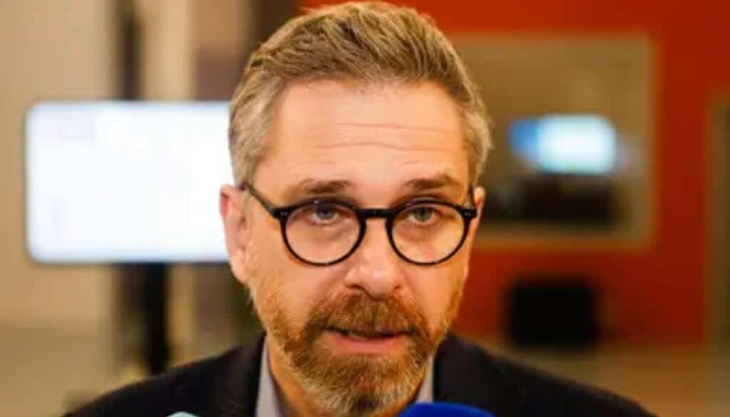 Il sindaco Matteo Lepore ha presentato il piano quinquennale per un centro storico più pulito, verde e sicuro (©Il Resto del Carlino)