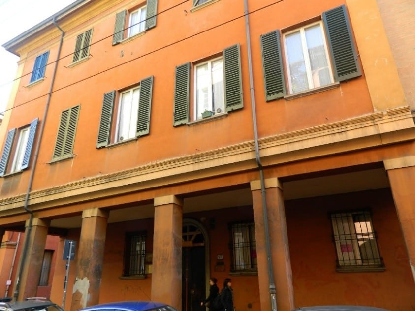 Caseggiato si via San Vitale 57