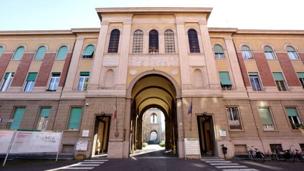 L'ingresso esterno al Policlinico Sant'Orsola