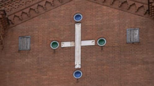 La croce con le scodelle della Basilica di San Martino Maggiore