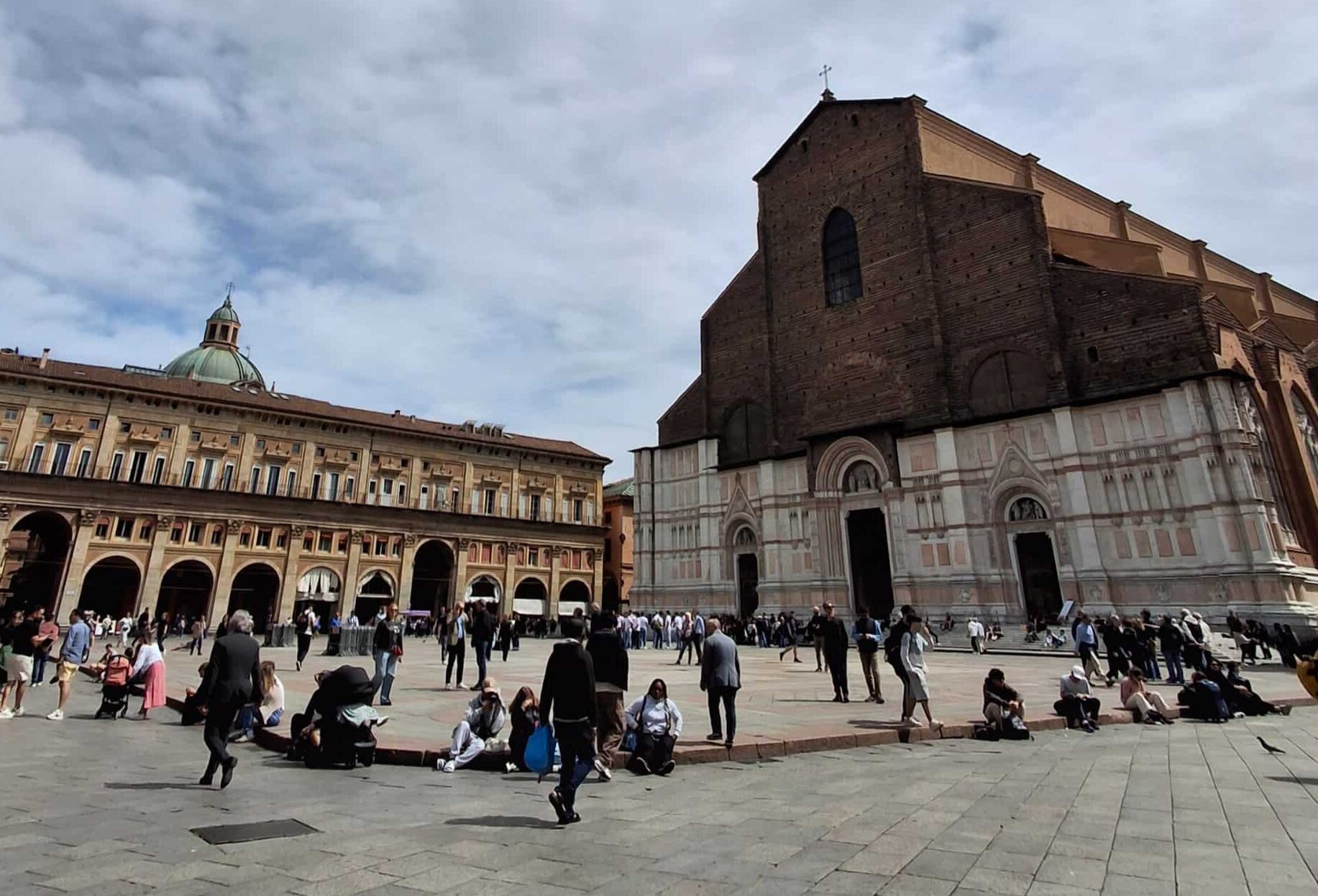 Piazza Maggiore, Bologna
