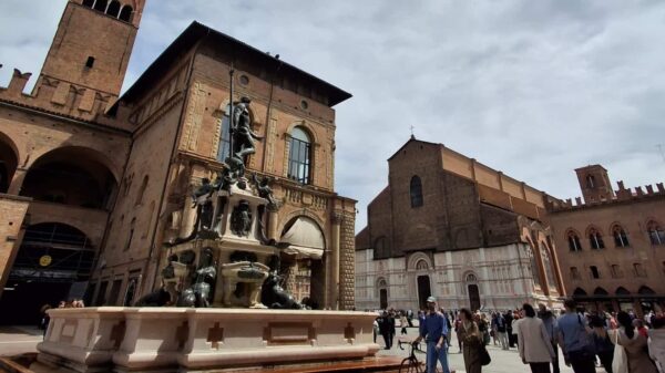 Turismo a Bologna: Piazza del Nettuno