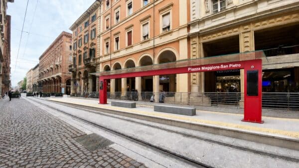 Tram di Bologna, una ricostruzione di come saranno le pensiline