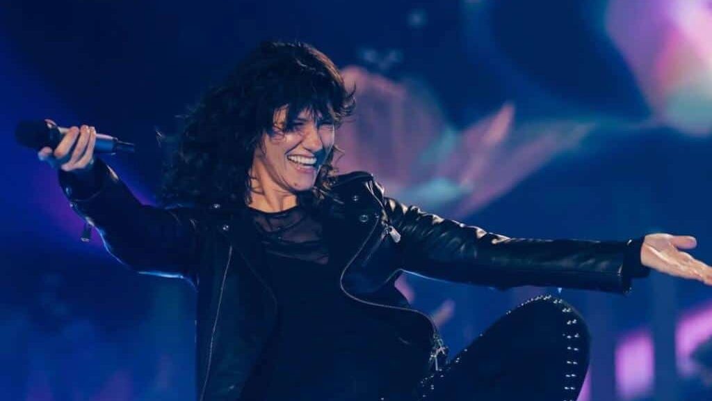 Elisa lavora su nuovi brani: possibili spoiler durante il tour nei palazzetti (Radio Globo)