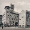 Palazzo Re Enzo in una cartolina degli anni Quaranta