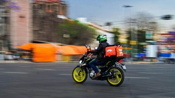 Rider in consegna - (© Gabo Orozco - Pexels)