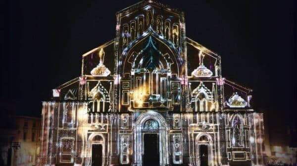 San Petronio illuminata dal videomapping