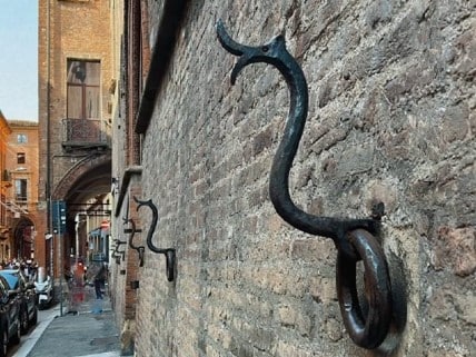 I ferri di Palazzo Pepoli in Castiglione