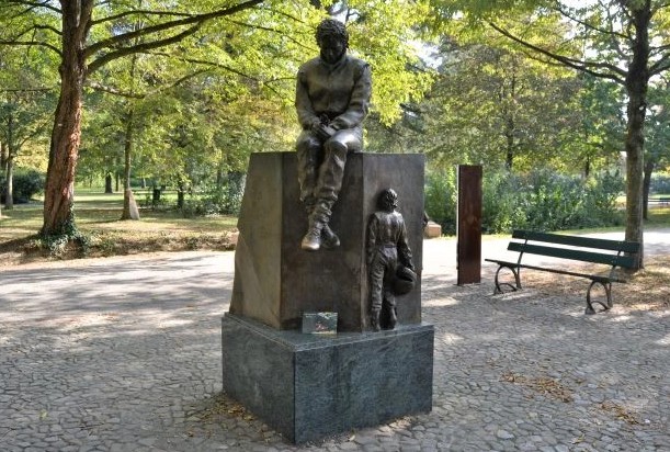 Memoriale Ayrton Senna a Imola (© Biblioteca Salaborsa)