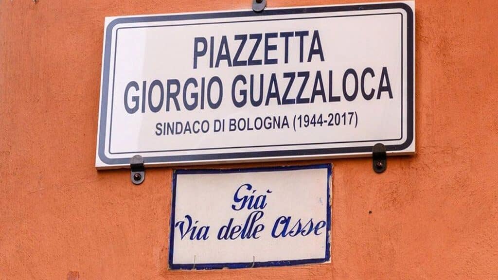 Piazzetta Guazzaloca