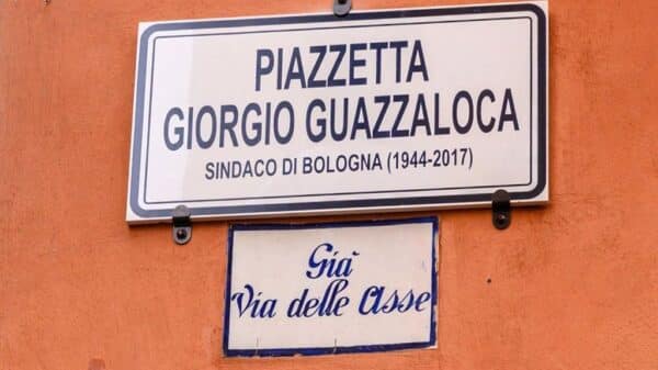 Piazzetta Guazzaloca