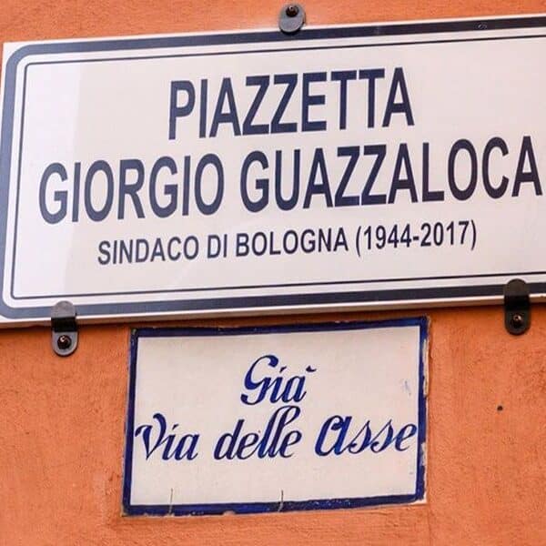 Piazzetta Guazzaloca