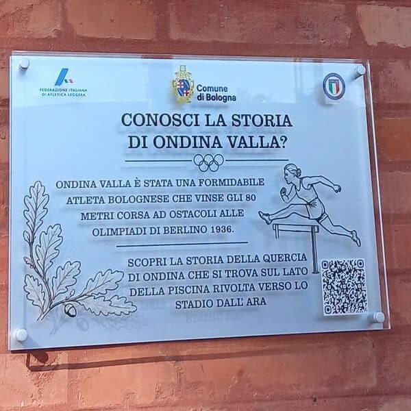 La targa che ricorda Ondina Valla