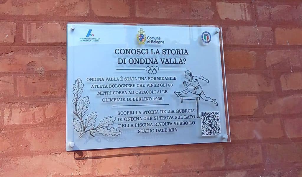 La targa che ricorda Ondina Valla